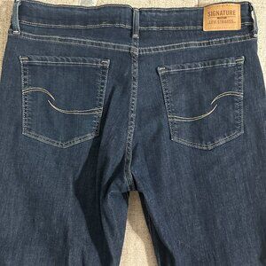 Signature Levi Strauss Jeans